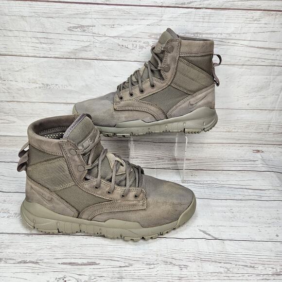 Size Nike SFB Field Boot Dark Mushroom 862507-201 Men's Size 7 - Picture 1 of 7